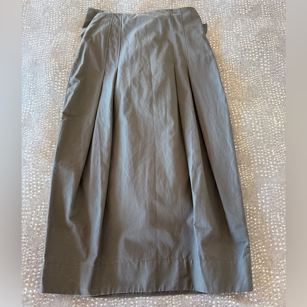 Black Maeve skirt from Anthropologie with Black detachable bow.